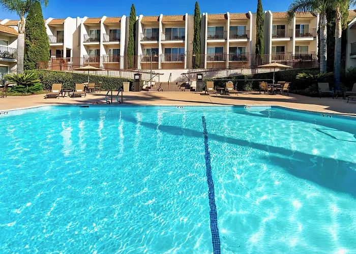 Best Western Plus Royal Oak Hotel